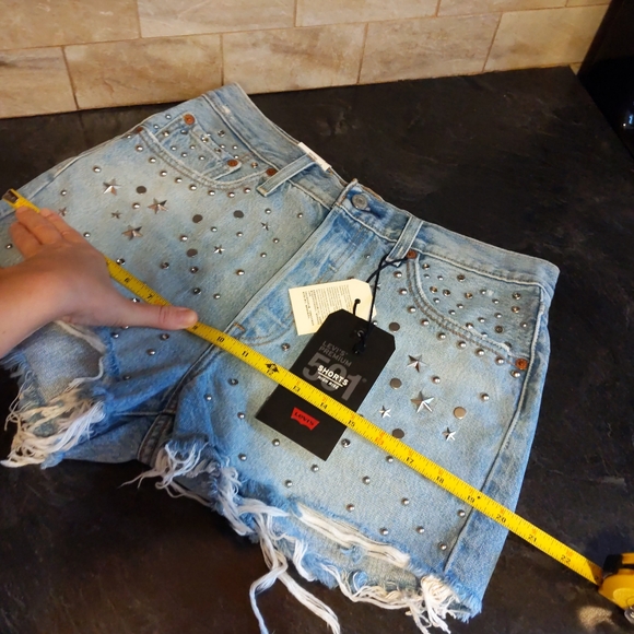 LEVI'S HIGH RISE NON STRETCH SHORTS JEAN WITH RHINESTONES,SIZE 29,NEW - Picture 6 of 15